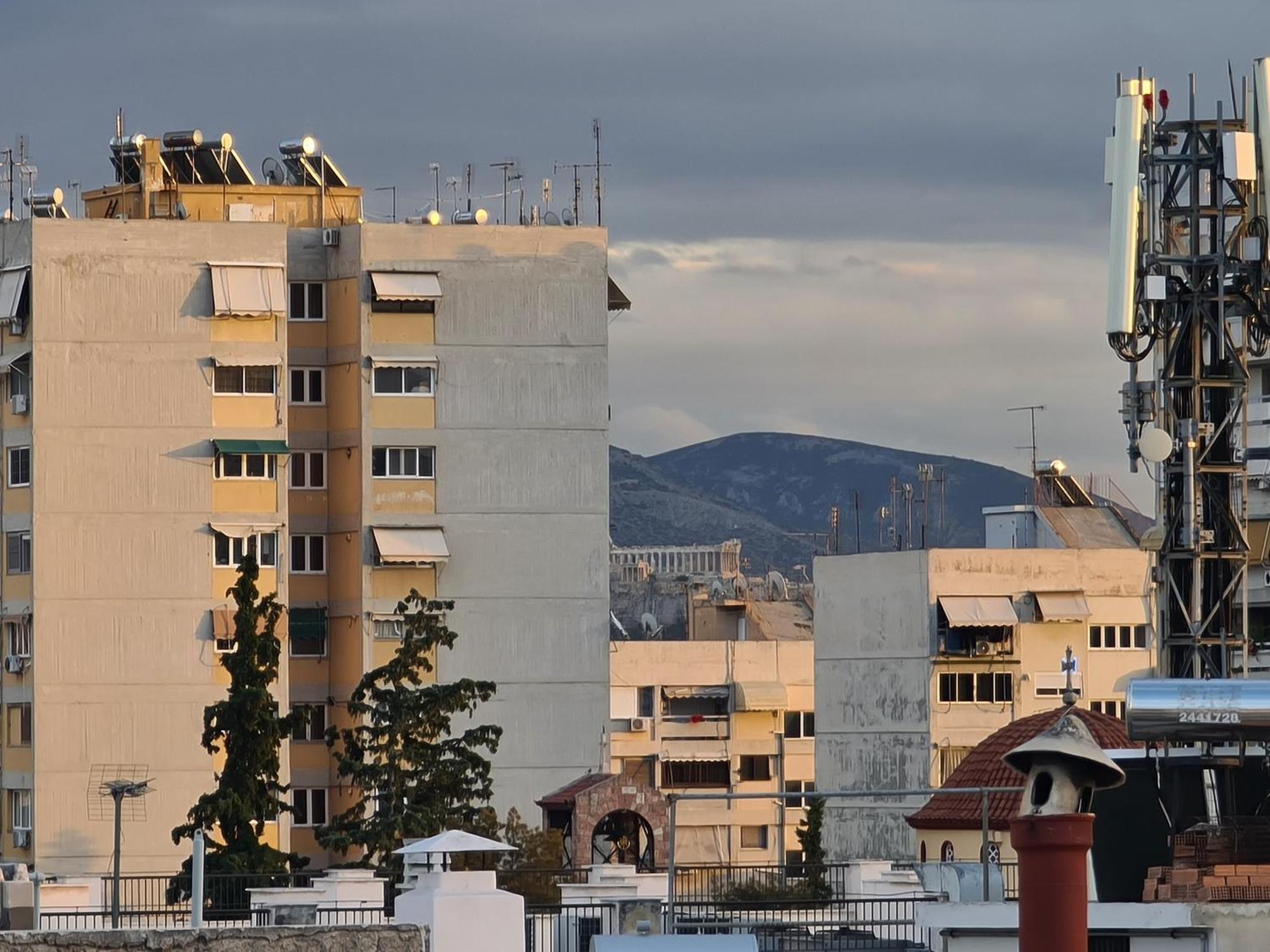 Sunny Home Private Jacuzzi Hydromassage Acropolis & Lycabettus Far View Parking 300M Metro Peristeri Athen Exterior foto