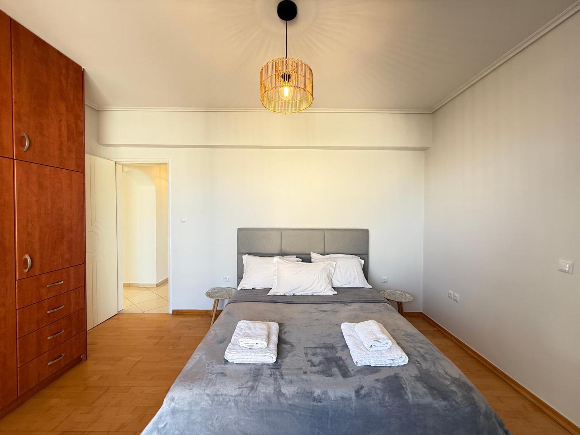 Sunny Home Private Jacuzzi Hydromassage Acropolis & Lycabettus Far View Parking 300M Metro Peristeri Athen Exterior foto